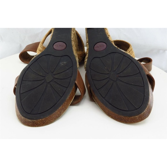 Me Too Sz 8 M Brown Ankle Strap Leather Women Sandals Knock - Picture 7 of 7
